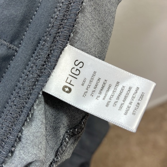 FIGS Axim Cargo Pant Graphite Grey size Small Medical Scrubs - Picture 5 of 9